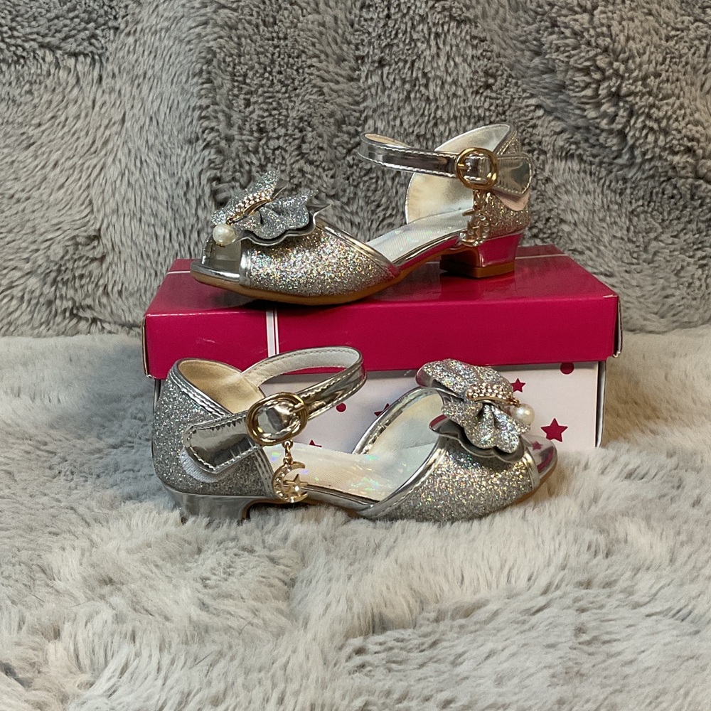 Girls' Silver Glitter Heals with Bow